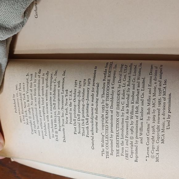 3 Kurt Vonnegut Novels. Dead Eye Dick 1st, Mother Night, & Slaughterhouse Five - Picture 4 of 7